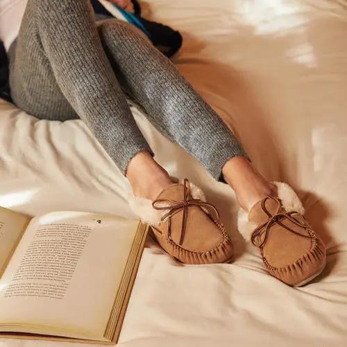 Minnetonka Moccasin Chrissy Slip on Moccasins 40031 - Shoes Moccasin