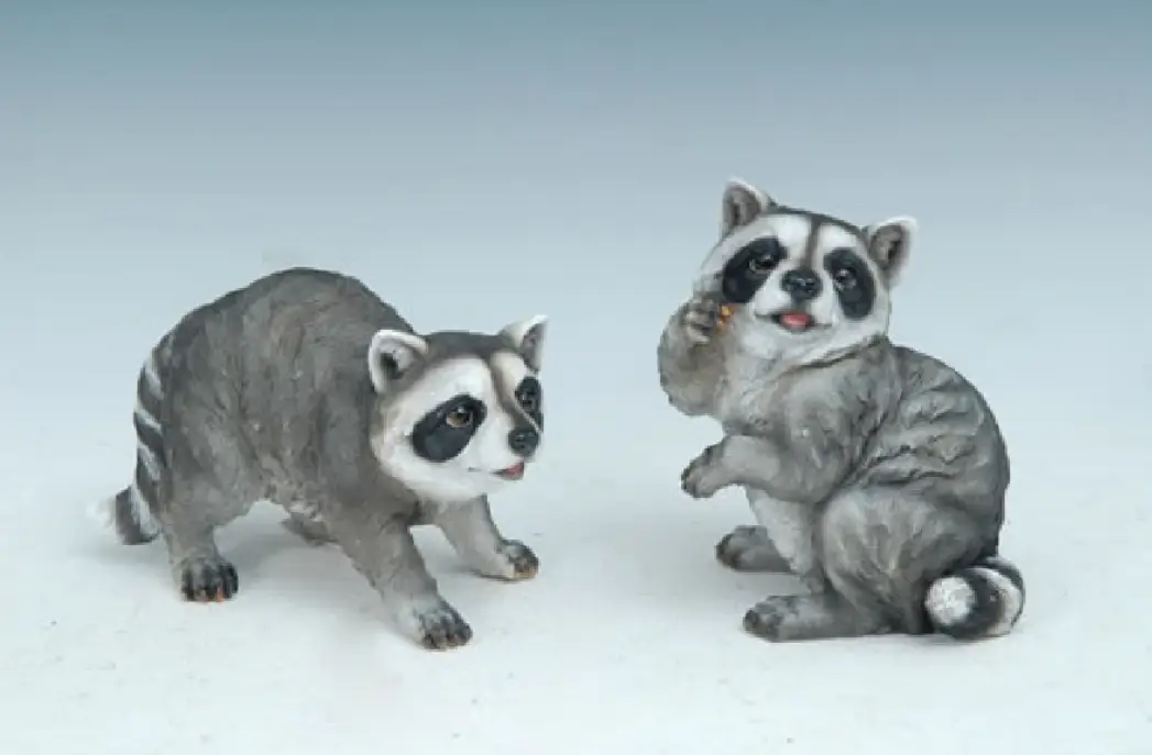 MayRich Company Resin Figurine Racoon - Figurines Garden Sculptures & Statues