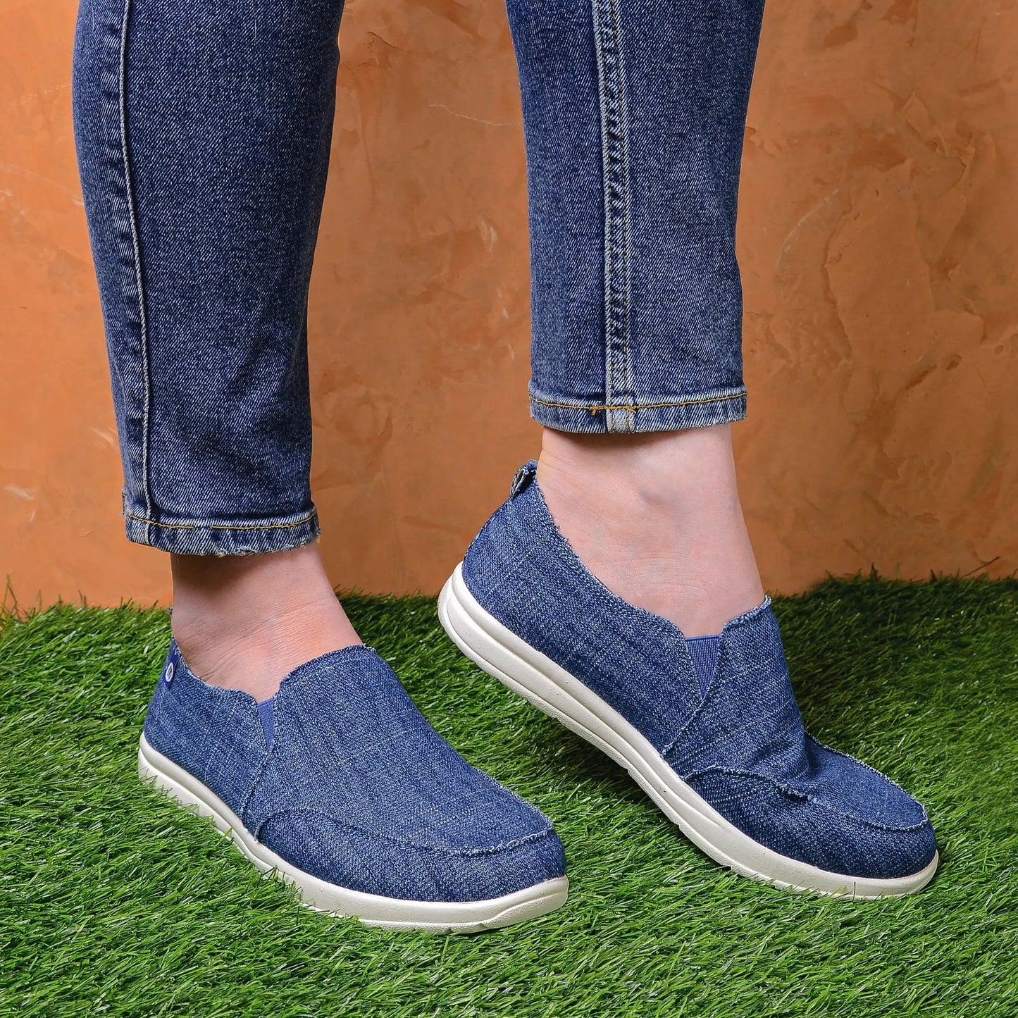 Minnetonka Moccasin Women's Expanse Slip On - Shoes Slip On