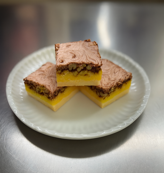 🍌 Banana Split Fudge! 🍓🍫- September Flavor of the Month