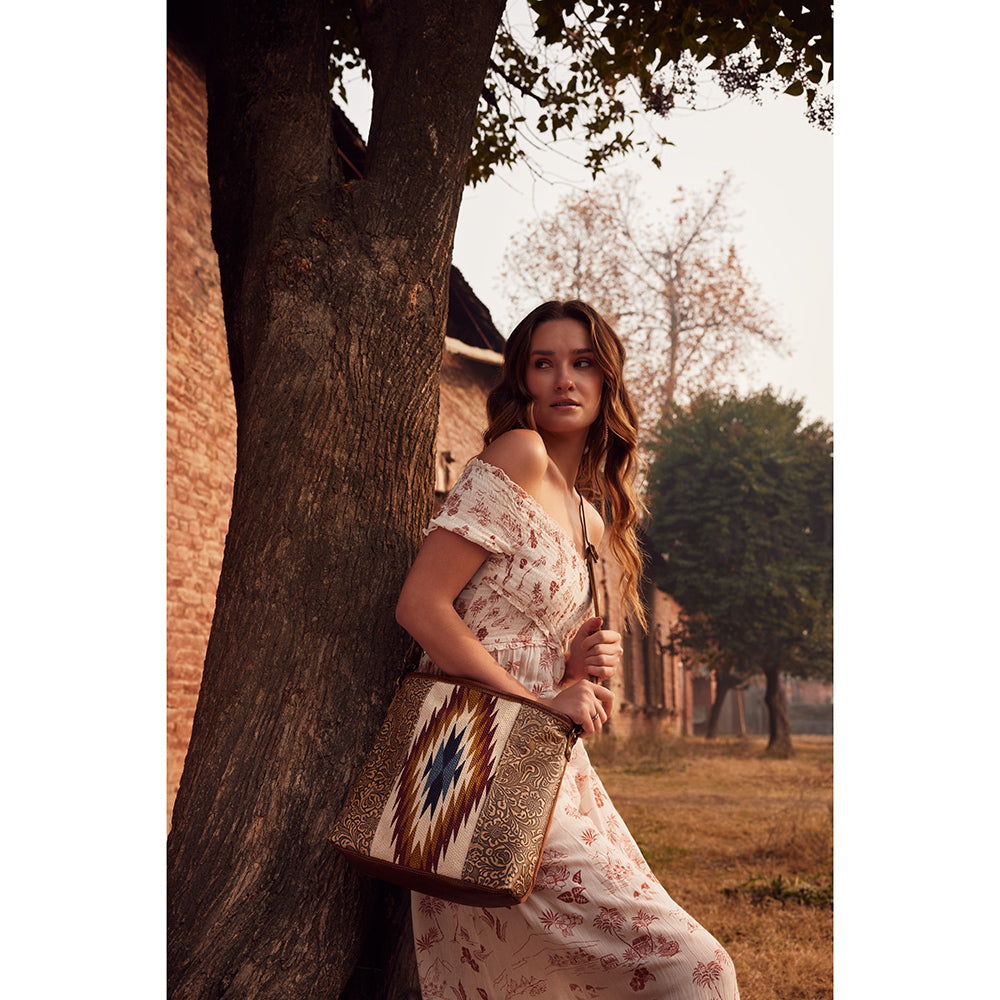Luzy Shoulder Bag