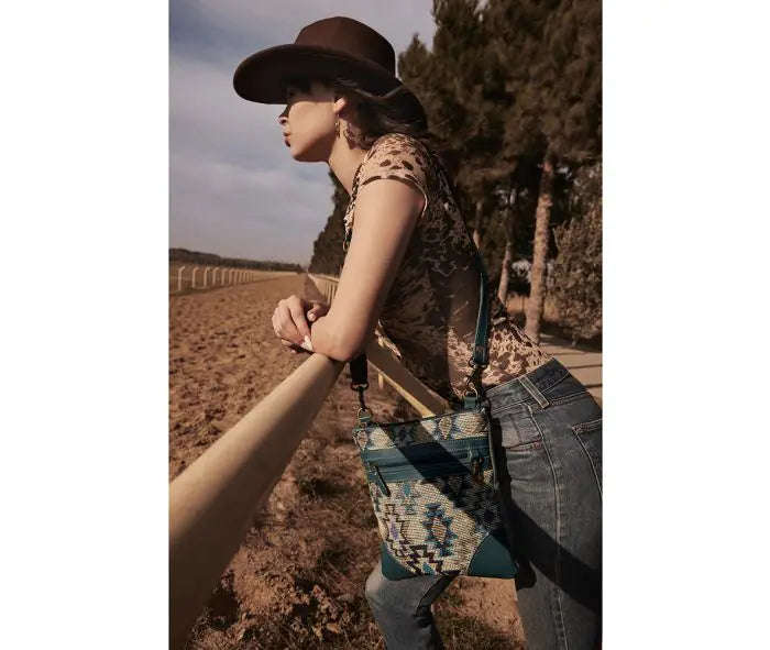 Zephyr Mesa Small Crossbody